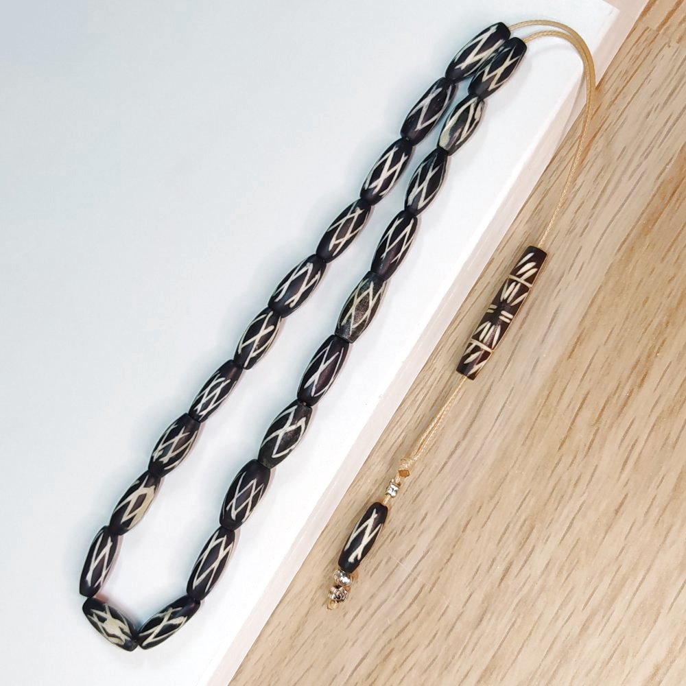 Κομπολόι χειροποίητο από Σκαλιστό Κόκκαλο Καμήλας / Κωδικός Προϊόντος: Ε109