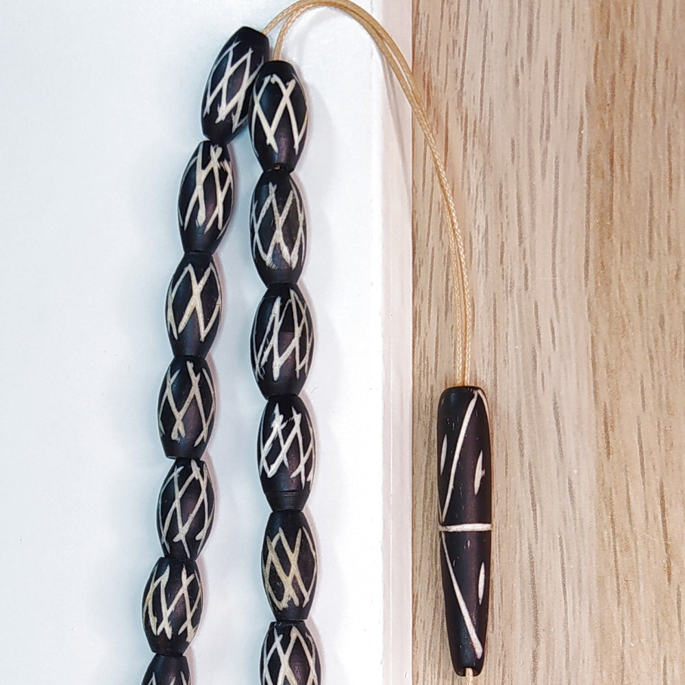 Κομπολόι χειροποίητο από Σκαλιστό Κόκκαλο Καμήλας / Κωδικός Προϊόντος: Ε120