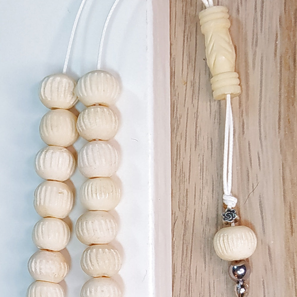 Κομπολόι χειροποίητο από Σκαλιστό Κόκκαλο Καμήλας / Κωδικός Προϊόντος: Ε145