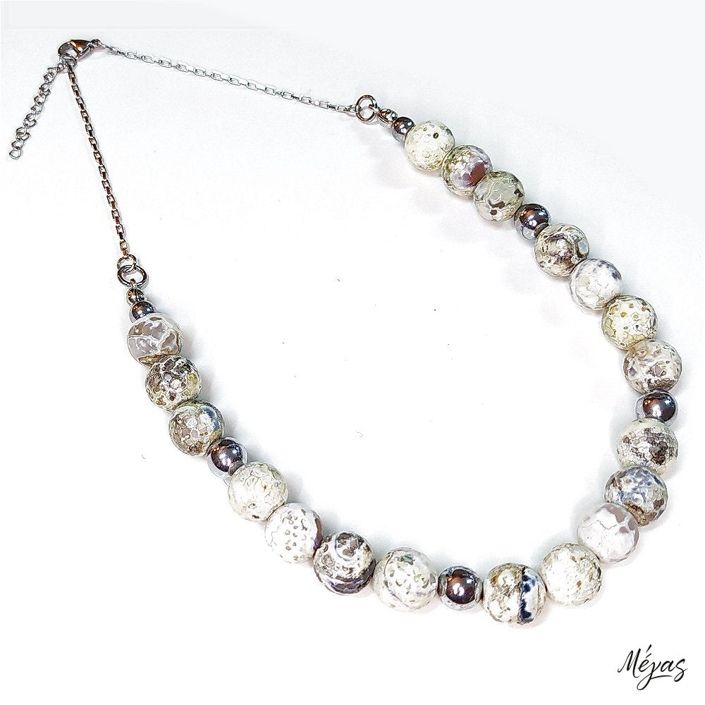 Κολιέ ημιπολύτιμων λίθων φυσικού Αχάτη κρακελέ και Αιματίτη / Κωδικός Προϊόντος: Ζ109