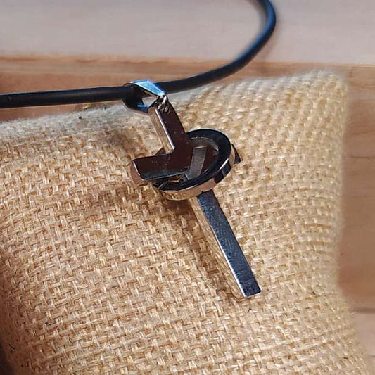 Κρεμαστός Σταυρός φυλακτό από Ανοξείδωτο Ατσάλι / Κωδικός Προϊόντος: BR305